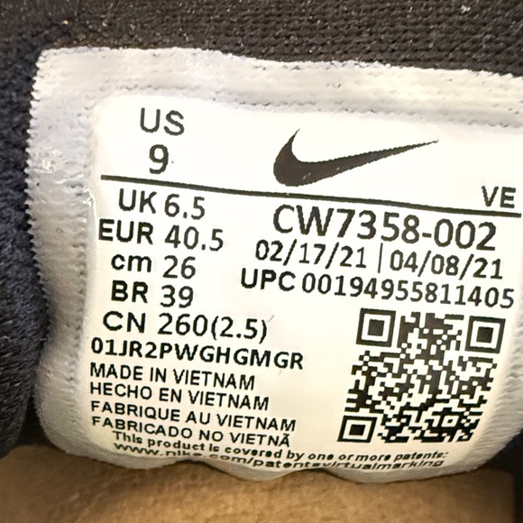 Nike Womens Zoom Pegasus 38 Black and White Athletic Shoes - Picture 4 of 8